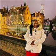 English tutor and homework assistant. Age 3 years and 30 years.